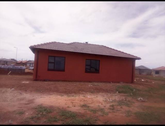3 BEDROOM HOUSE FOR SALE IN SOSHANGUVE EAST